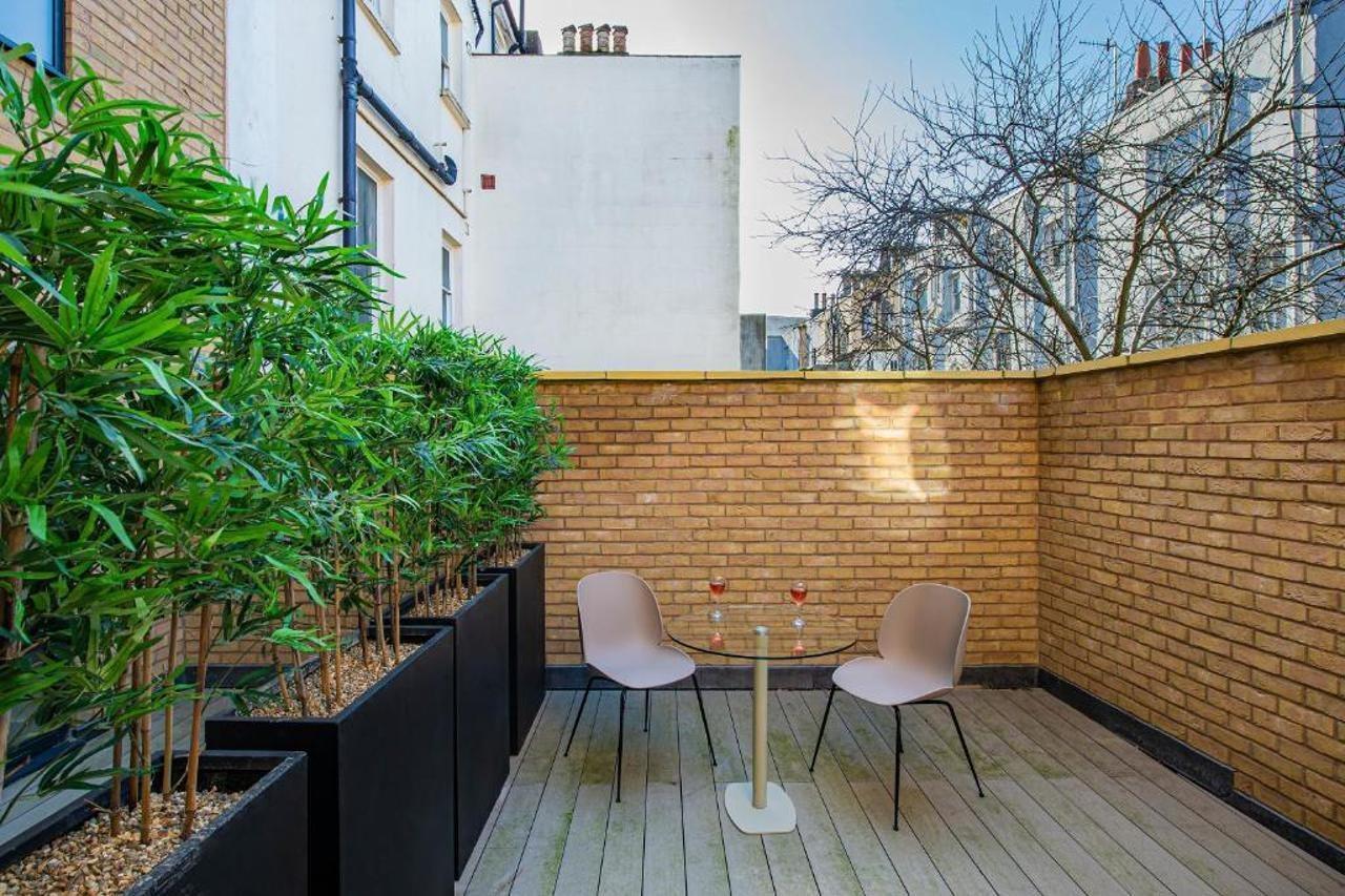 Q Square By Supercity Aparthotels Brighton Exterior photo